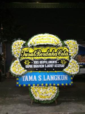 Papan Bunga Duka di Seram Utara Timur Seti